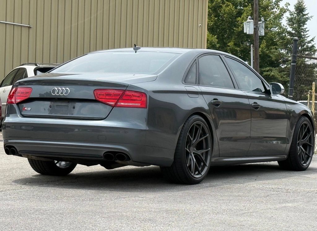 Used 2013 Audi S8 AWD/4WD image 5