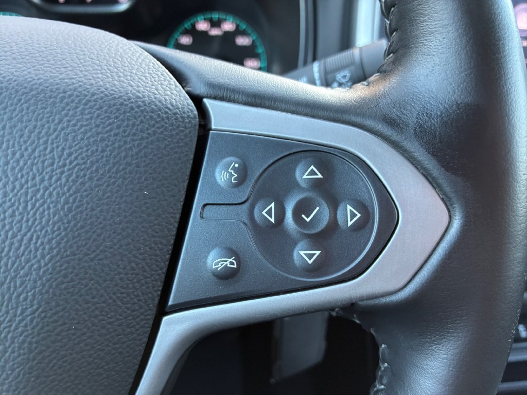 Used 2022 Chevrolet Colorado LT w/ LT Convenience Package AWD/4WD image 23