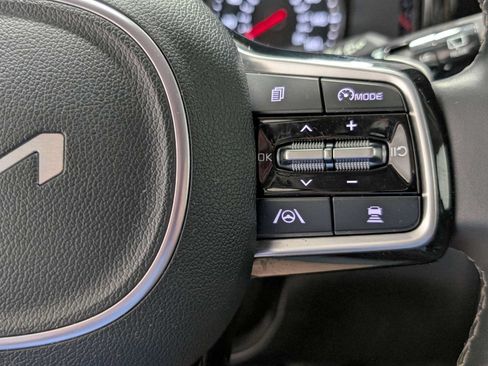 Certified 2023 Kia Sorento EX AWD/4WD image 37