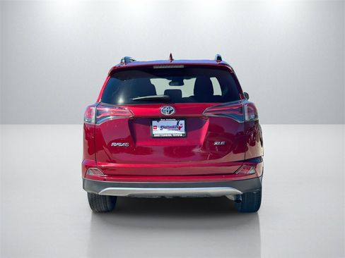 Used 2018 Toyota RAV4 XLE image 6