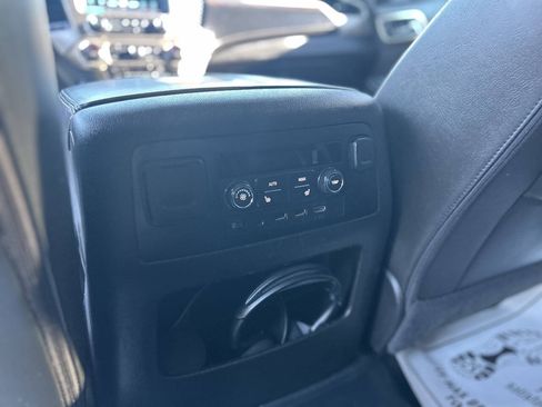 Used 2018 GMC Yukon Denali w/ Denali Ultimate Package AWD/4WD image 19