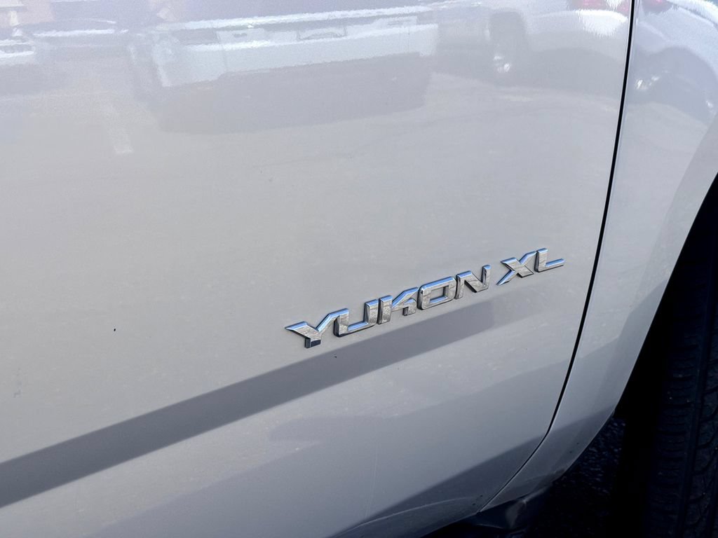 Used 2016 GMC Yukon XL SLE AWD/4WD image 8