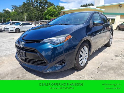 Used 2017 Toyota Corolla LE FWD image 1