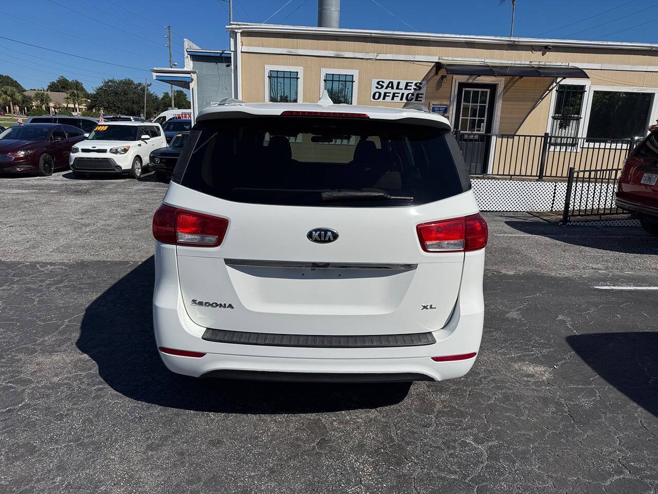 Used 2016 Kia Sedona LX FWD image 7