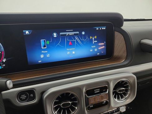 Certified 2025 Mercedes-Benz G 63 AMG 4MATIC image 10