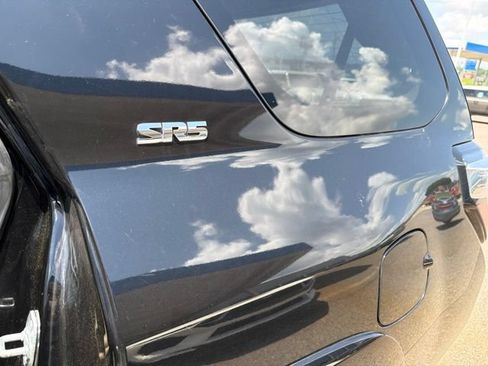 Used 2020 Toyota 4Runner SR5 Premium w/ Moonroof Package RWD image 7
