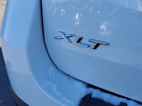 Used 2022 Ford Explorer XLT w/ Equipment Group 202A image 32