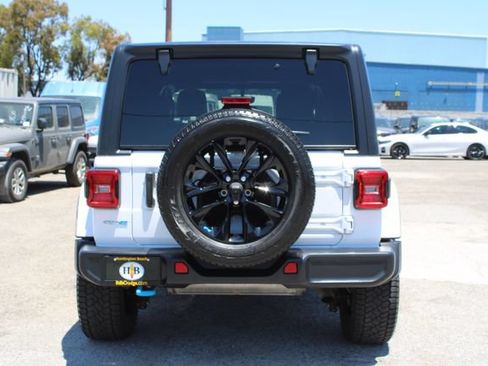 Used 2023 Jeep Wrangler Unlimited Sahara w/ Cold Weather Group AWD/4WD image 4