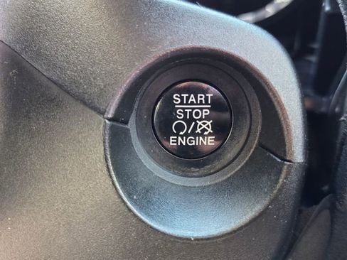 Used 2018 Jeep Compass Sport image 27