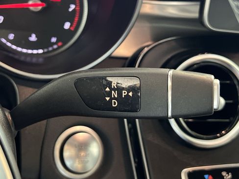 Used 2019 Mercedes-Benz GLC 300 4MATIC image 22