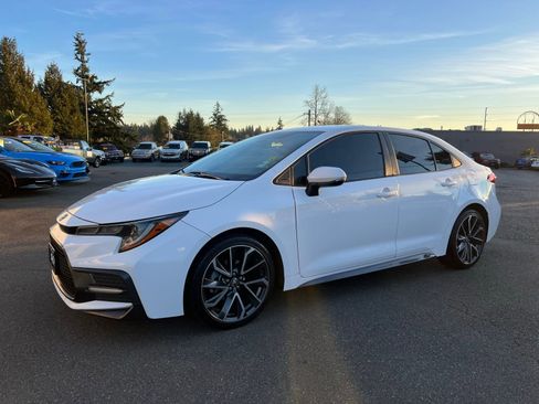 Used 2020 Toyota Corolla XSE image 1