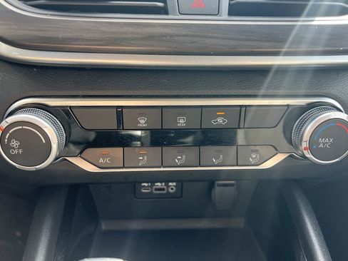 Used 2024 Nissan Altima 2.5 SV image 29