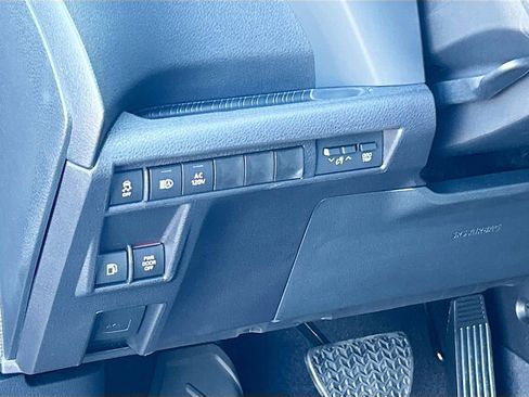 New 2025 Toyota Sienna XLE Woodland Edition AWD/4WD image 8