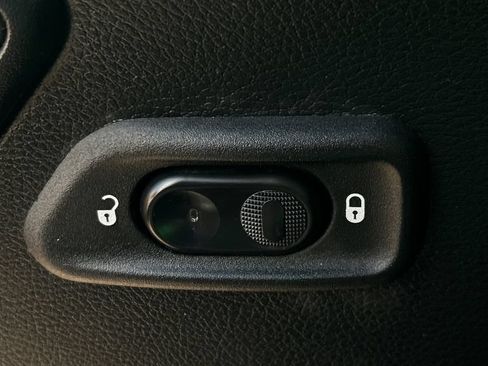 Used 2017 Jeep Wrangler Unlimited Sport w/ Quick Order Package 23S AWD/4WD image 32