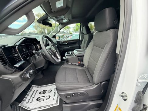 Used 2024 GMC Sierra 1500 Elevation w/ X31 Off-Road Package image 11