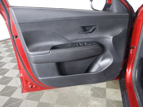 Used 2025 Hyundai Kona SE FWD image 20