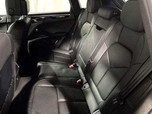Used 2019 Porsche Macan image 5