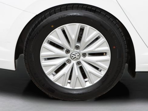 Used 2019 Volkswagen Jetta R-Line image 34