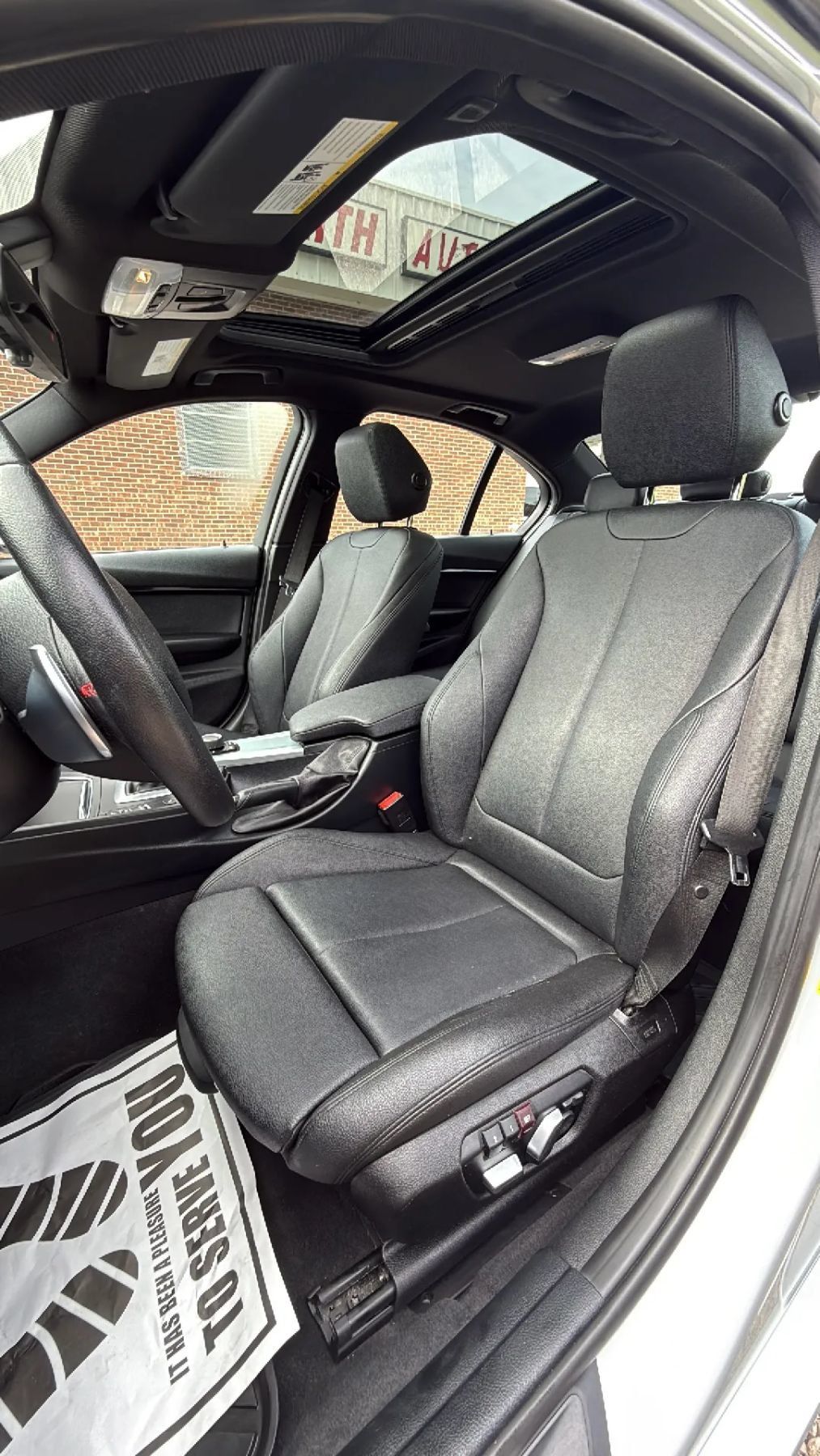 Used 2016 BMW 328i Sedan RWD image 27