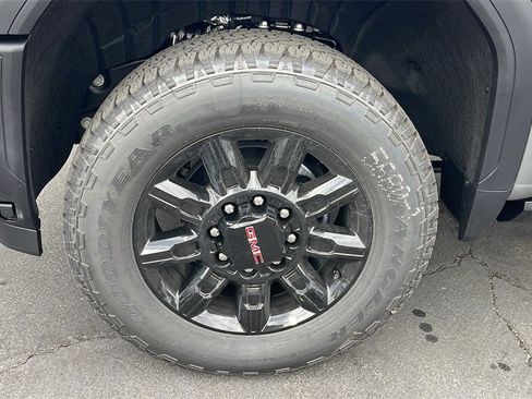 New 2026 GMC Sierra 2500 AT4 w/ AT4 Premium Plus Package image 9