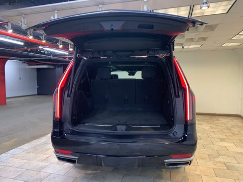 Used 2023 Cadillac Escalade ESV Premium Luxury AWD/4WD image 44
