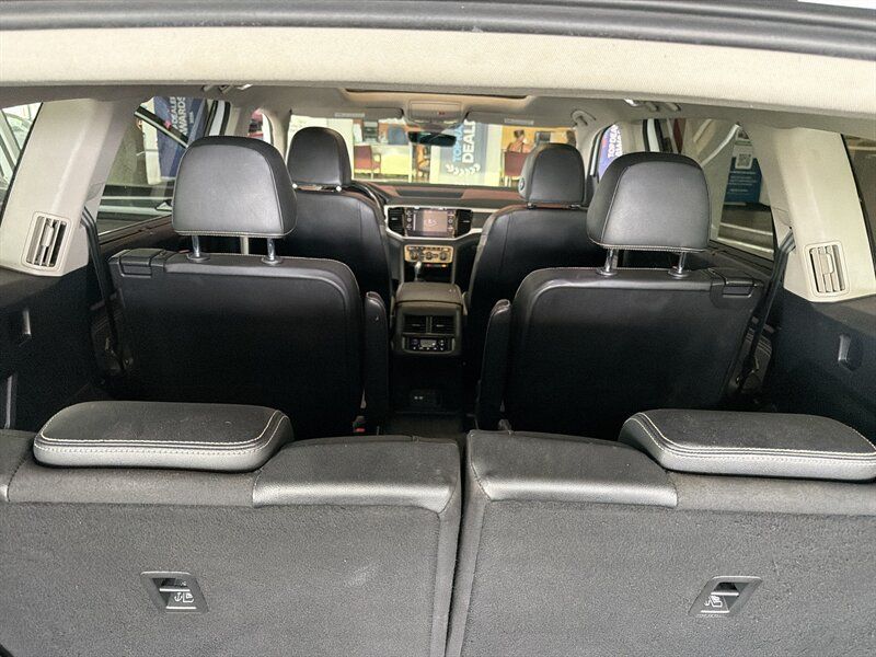 Used 2022 Volkswagen Atlas SEL Premium AWD/4WD image 28