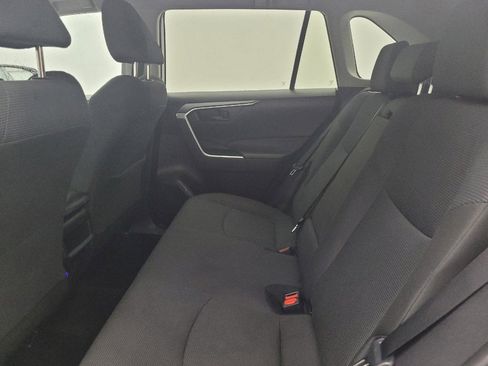 Used 2021 Toyota RAV4 LE FWD image 18
