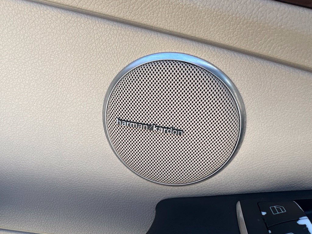 Used 2015 Mercedes-Benz SLK 250 image 28