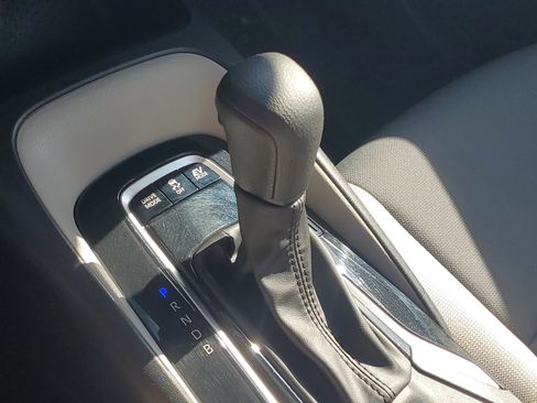 Used 2024 Toyota Corolla LE FWD image 27