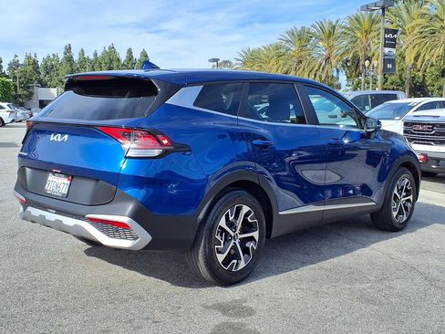Used 2025 Kia Sportage EX image 5