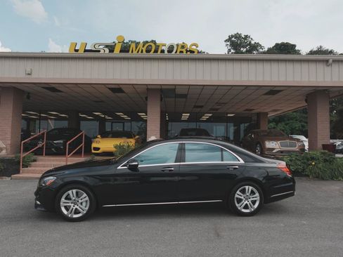 Used 2019 Mercedes-Benz S 560 4MATIC Sedan w/ Premium Package image 4