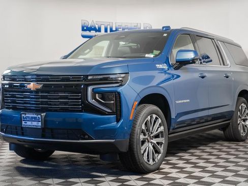 New 2026 Chevrolet Suburban High Country image 3