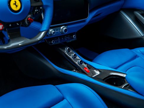 Used 2019 Ferrari Portofino RWD image 59
