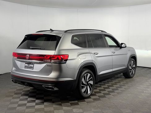 Used 2024 Volkswagen Atlas SE AWD/4WD image 9