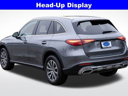 Used 2023 Mercedes-Benz GLC 300 4MATIC w/ Pinnacle Trim Package image 6