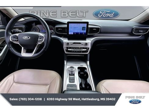 Used 2021 Ford Explorer XLT w/ Equipment Group 202A RWD image 13