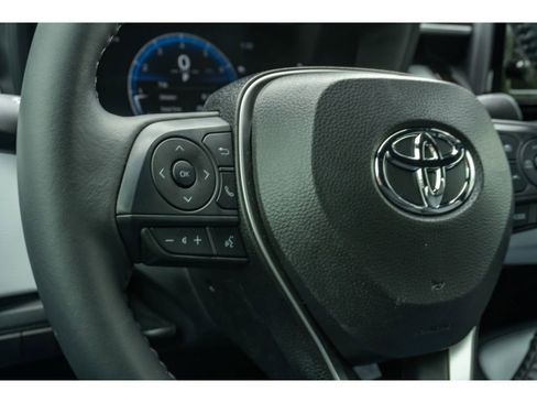 Used 2026 Toyota Corolla SE image 25