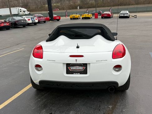 Used 2008 Pontiac Solstice Convertible w/ Preferred Package image 4