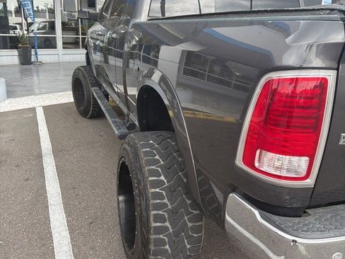 Used 2018 RAM 2500 Laramie AWD/4WD image 3