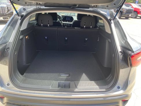 New 2026 Chevrolet Trax LS w/ LS Convenience Package FWD image 14