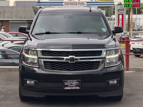 Used 2019 Chevrolet Suburban LT AWD/4WD image 10