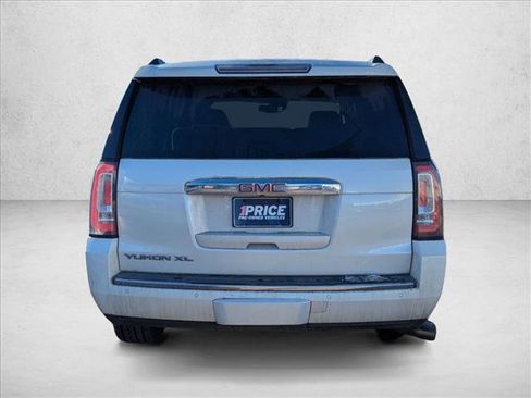 Used 2015 GMC Yukon XL Denali w/ Premium Package image 6