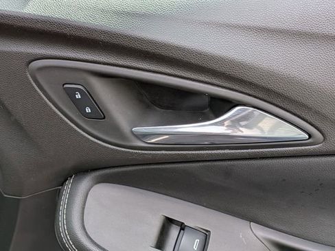 Used 2022 Buick Encore GX Select image 34