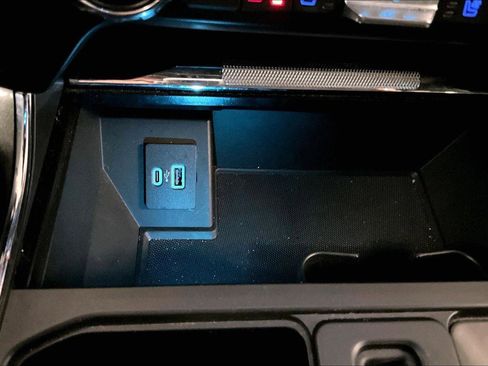 Certified 2021 Ford F150 Lariat w/ Equipment Group 502A High image 31