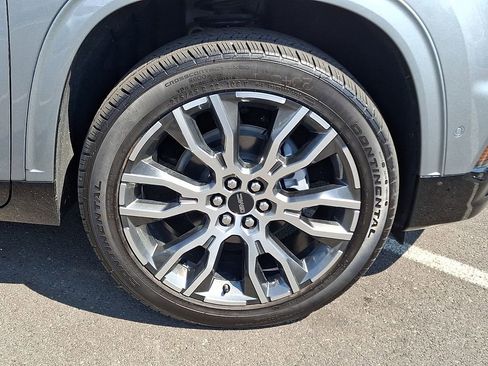 Used 2026 GMC Acadia Denali Ultimate w/ LPO, Floor Liner Package AWD/4WD image 11