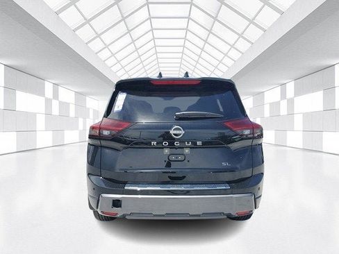 New 2025 Nissan Rogue SL w/ Tech Package image 5