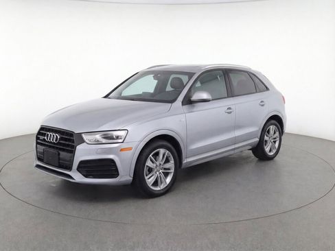 Used 2018 Audi Q3 2.0T Premium w/ Convenience Package image 3