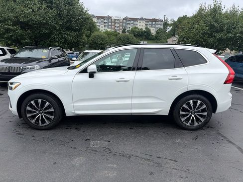 Used 2023 Volvo XC60 B5 Core w/ Climate Package AWD/4WD image 3