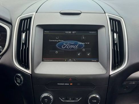 Used 2015 Ford Edge SEL w/ Equipment Group 201A AWD/4WD image 3