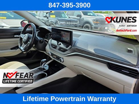 Used 2024 Nissan Altima 2.5 SV w/ SV Premium Package FWD image 32